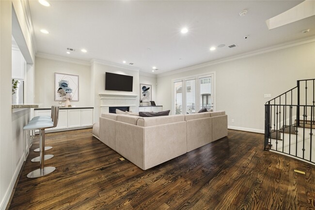 Building Photo - 6008 Park Cir Dr