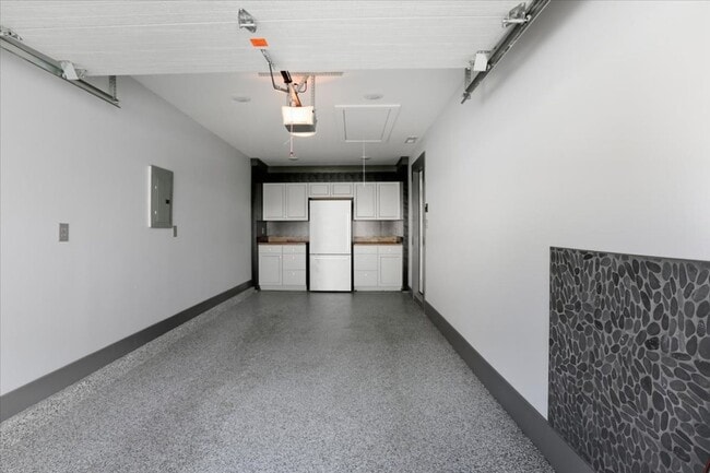 Building Photo - Charming 3-Bedroom Ranch in a Convenient Location!