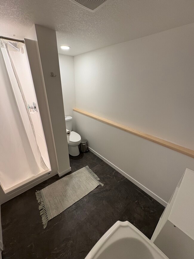 Building Photo - 1612 Nuthatch Ave