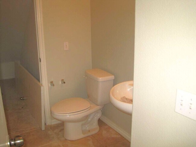 Building Photo - 2894 Echo Springs Dr
