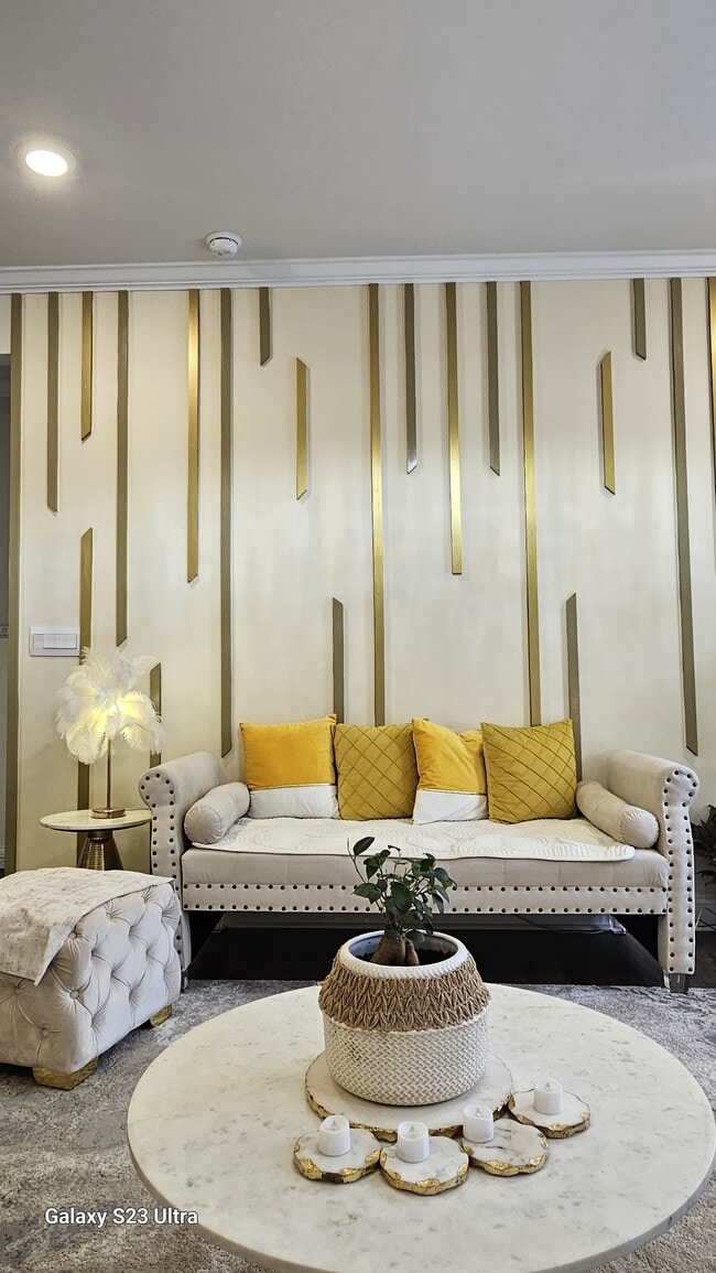 Building Photo - 1657 Pendula Ln