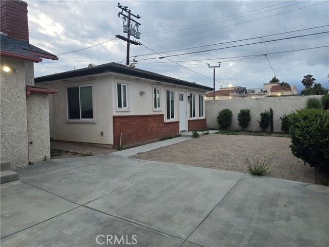 Building Photo - 205 E Bencamp St