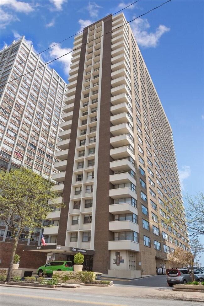 Building Photo - 6157 N Sheridan Rd
