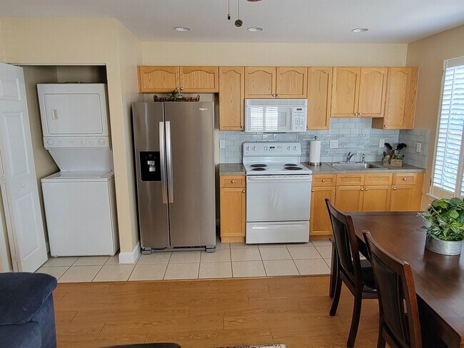 Building Photo - 3223 Whitman Way