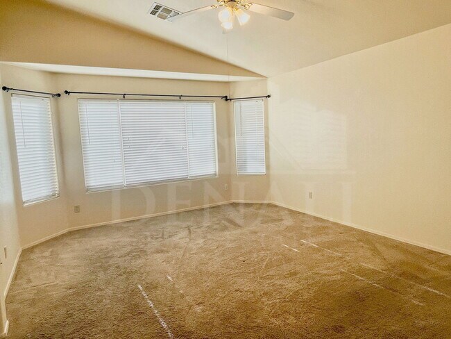 Building Photo - 465 S Wildrose