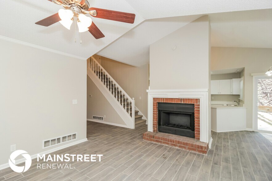 Building Photo - 215 Allatoona Highland Dr