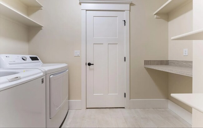 Building Photo - Beautiful 3 Bed 3 Bath home in the Heart of Eagle