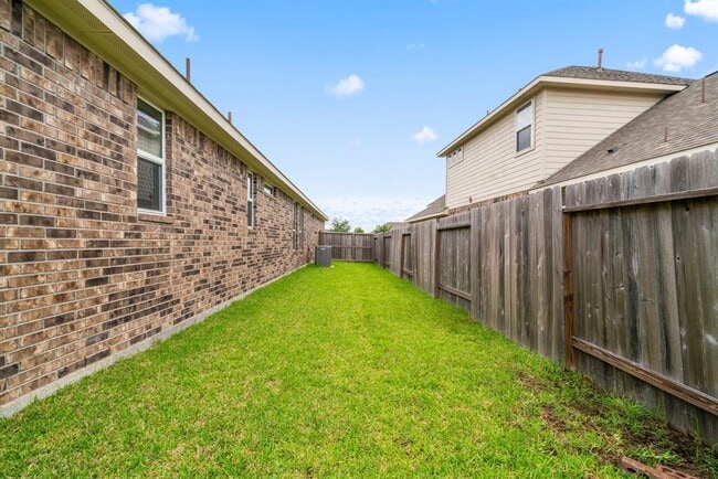 Building Photo - 1234 Lone Pine Dr