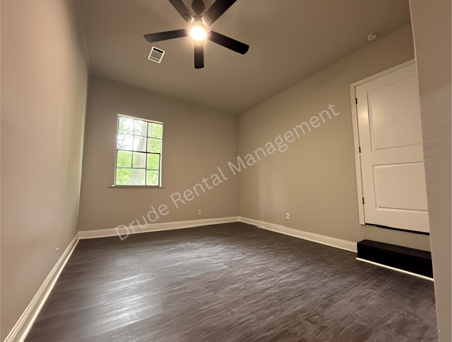 Building Photo - Remodel and Charming Home