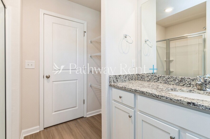 Building Photo - 8026 Moose Crk Dr