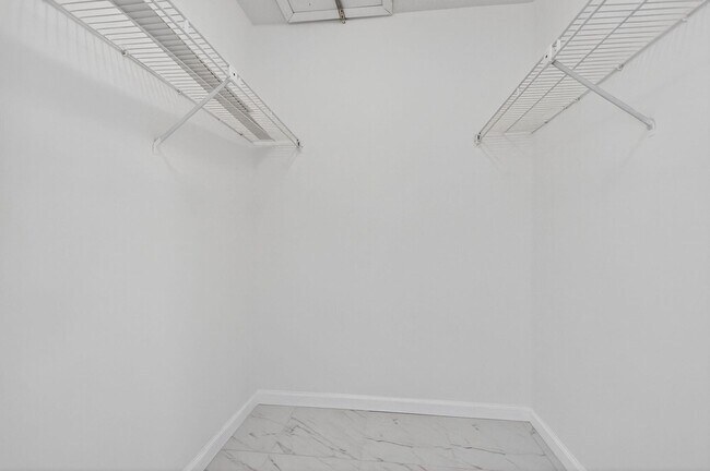 Building Photo - 416 Pine Glen Ln