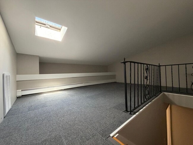 Building Photo - Spacious 5-Bedroom Home with Modern Features