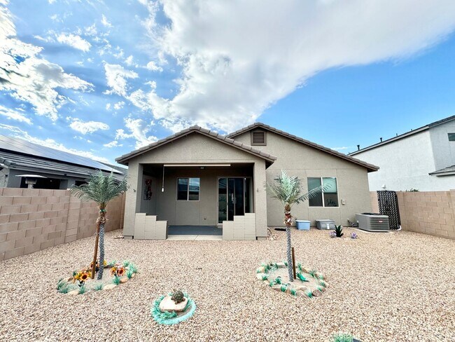 Building Photo - 3BR/2BA/2CG, 1570 sq.ft. rental built in 2022 in Sierra Vista, AZ