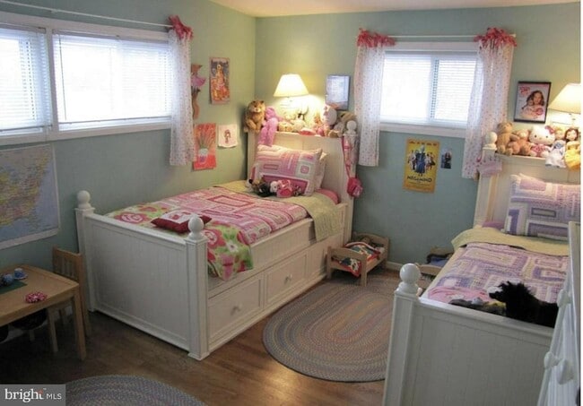 Building Photo - 715 Marshall Ave