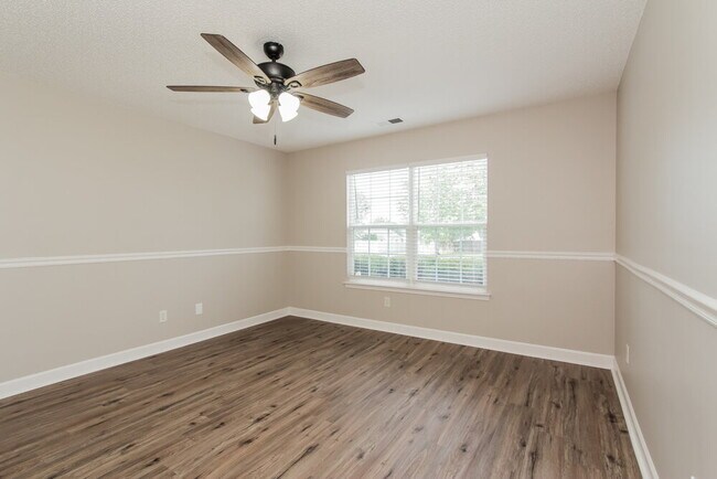 Building Photo - 4733 Aldersbrook Dr