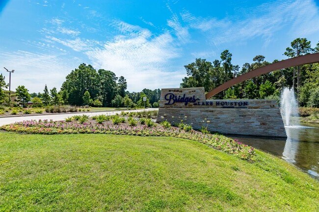 Building Photo - 18222 Humber River Ln