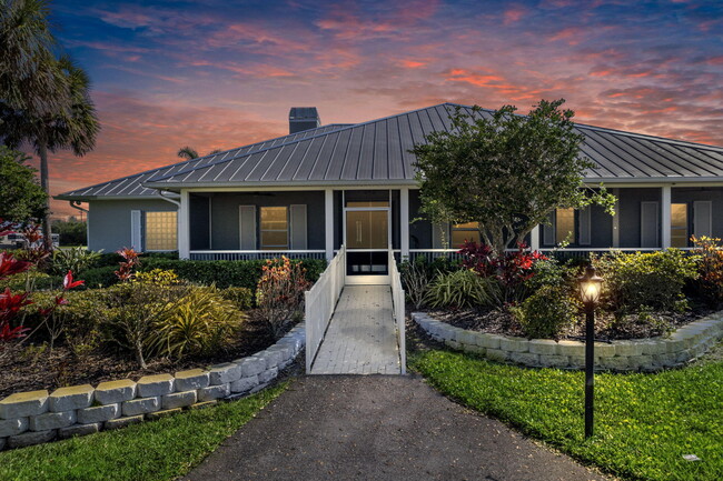 Building Photo - 8135 White Fences Ln