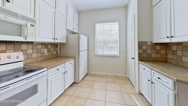 Building Photo - 4515 Serena Cir
