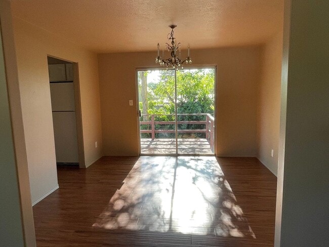 Building Photo - NOW AVAILABLE! MUST SEE - BEAUTIFUL 4BR/3B...