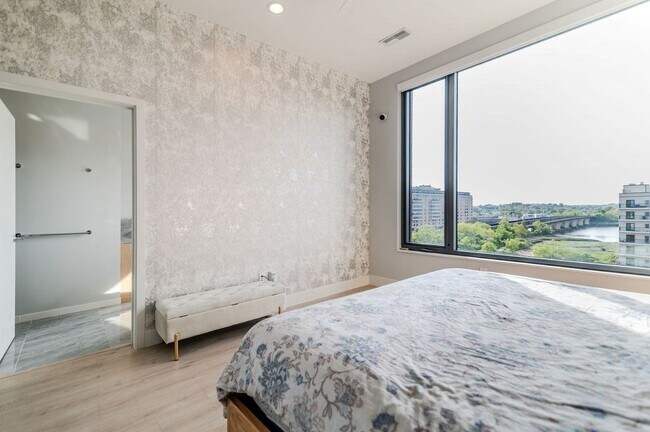 Building Photo - 60 Quincy Shore Dr