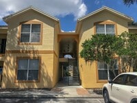 Building Photo - 2 Bedroom Condo For Rent in Carrollwood!