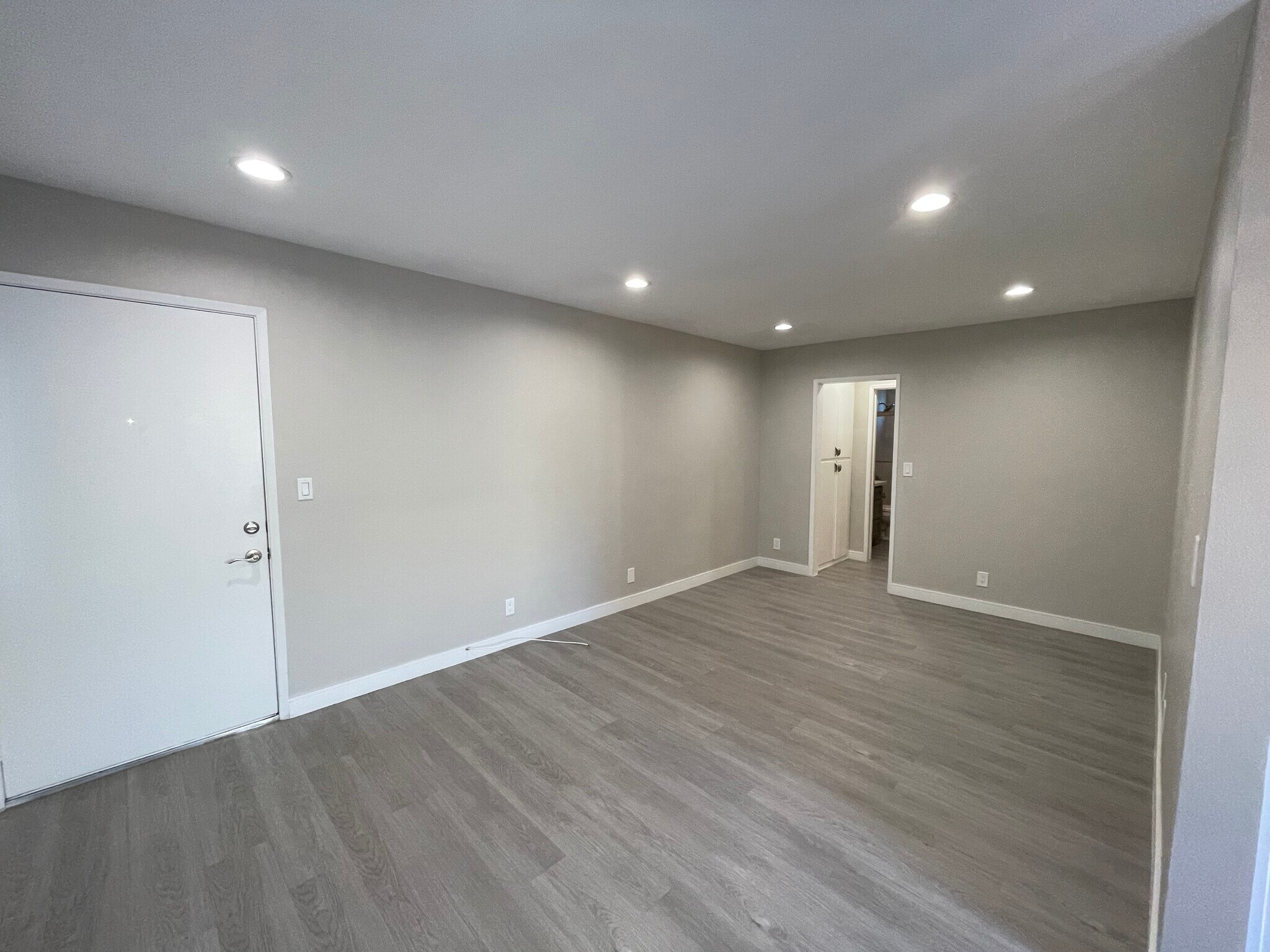 Building Photo - 1830 Federal Ave