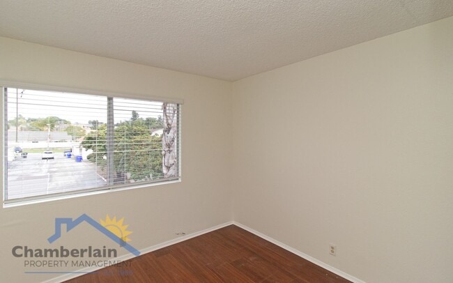 Building Photo - Cozy 3 Bedroom Townhouse in the Bay Shores South Community