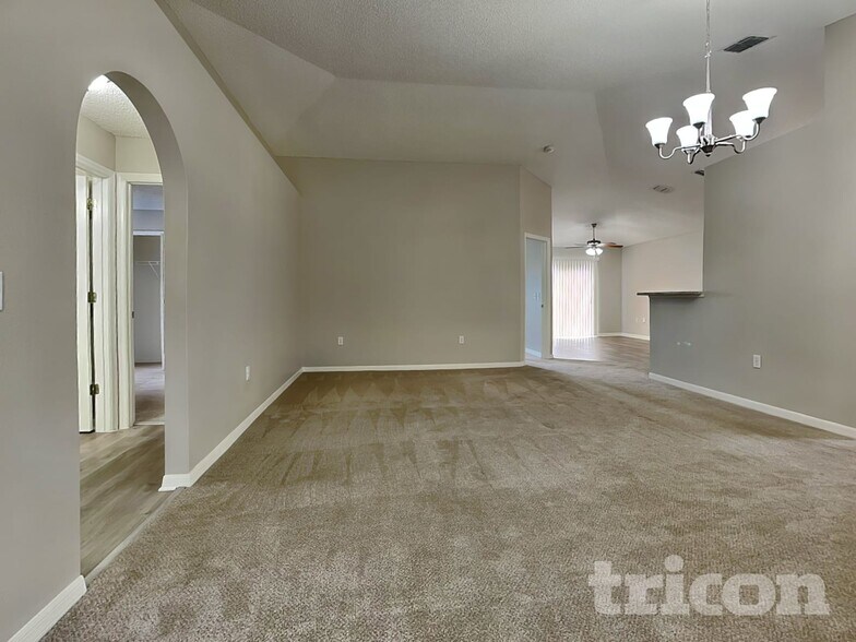 Building Photo - 4468 Woodley Creek Rd