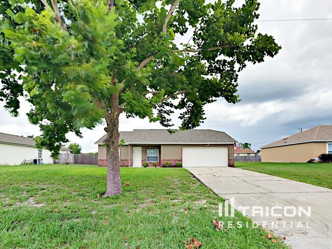 Building Photo - 2880 Lockwood Boulevard Deltona FL