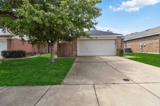 Building Photo - 6717 Waterhill Ln