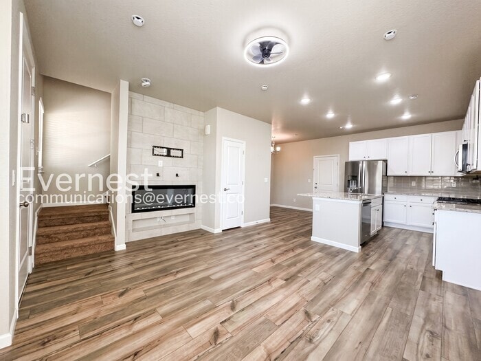 Building Photo - 12492 Childers St