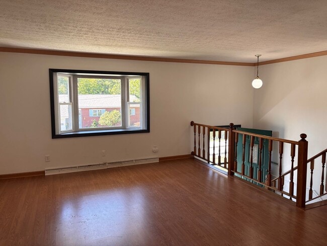 Building Photo - Single Family Home located in North Hills....