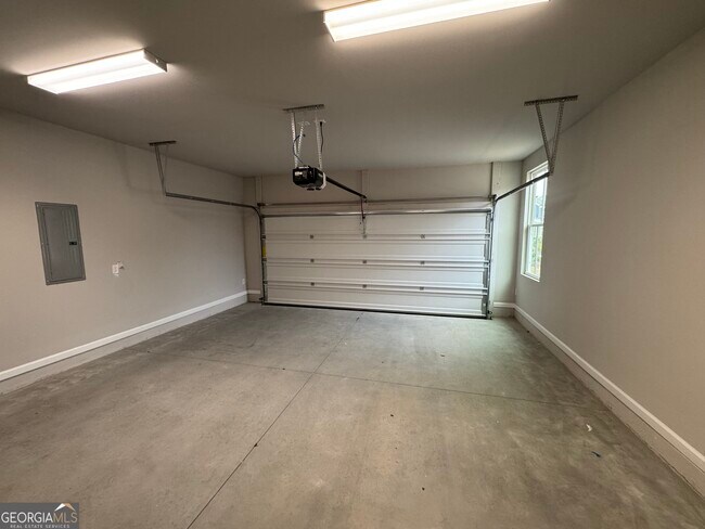 Building Photo - 10 Spiera Way