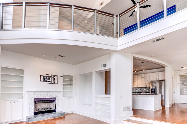 Building Photo - 670 Marina Cottage Dr