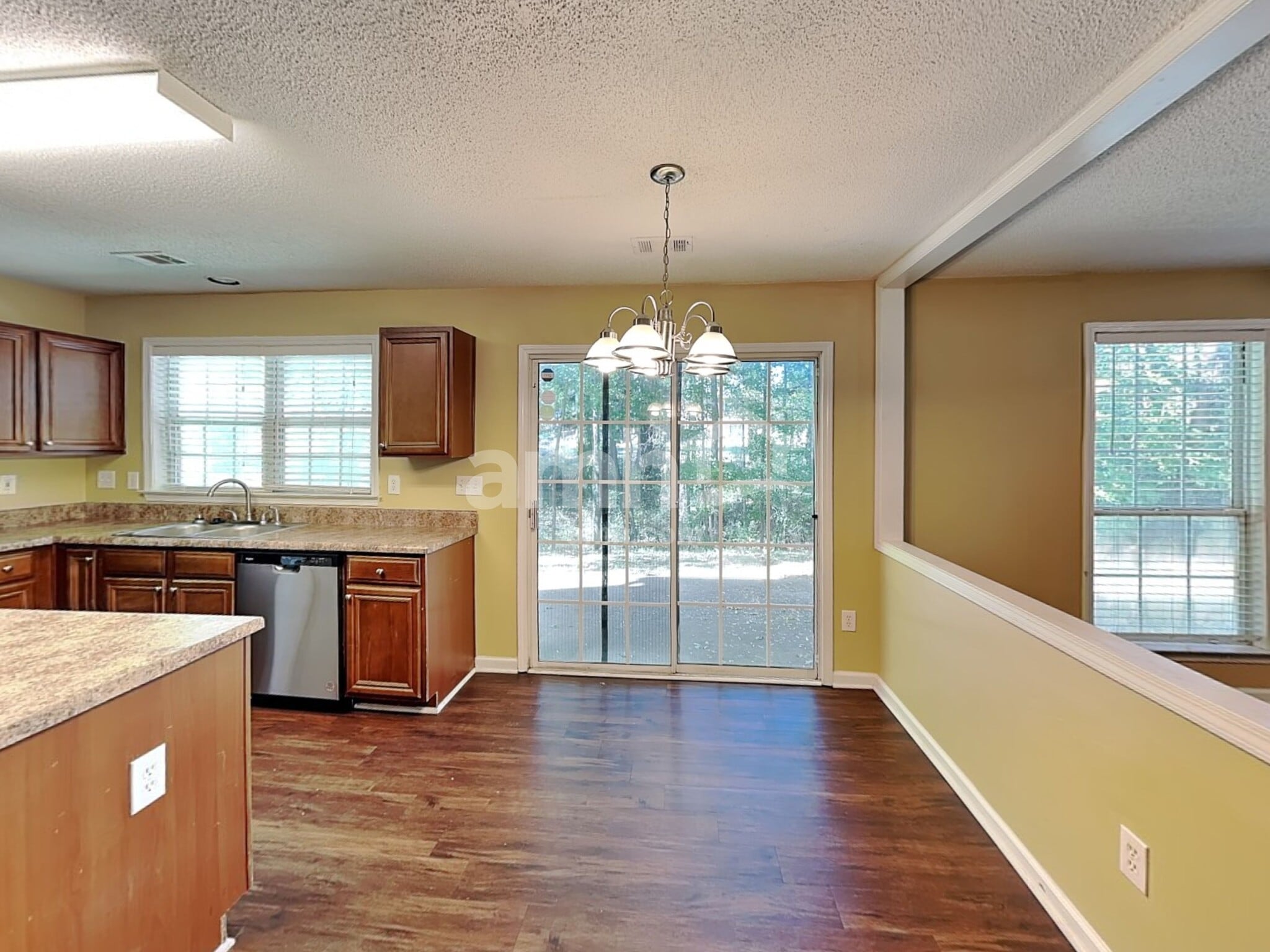 Building Photo - 3472 Chastain Glen Ln NE