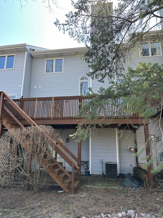 Building Photo - 224 Charlotte Pl