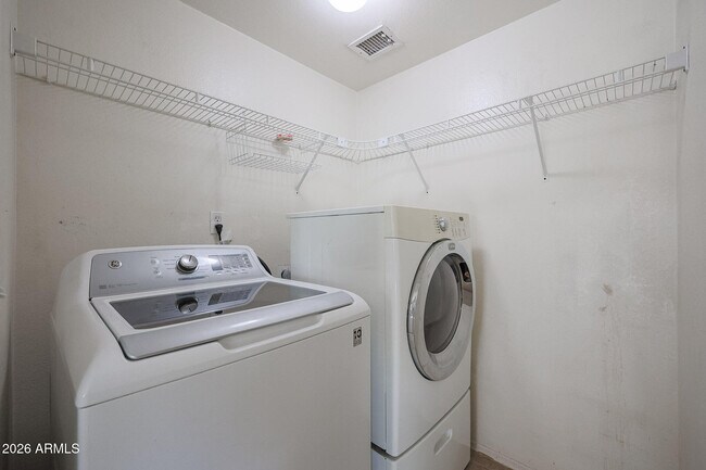 Building Photo - 12759 N 86th Dr