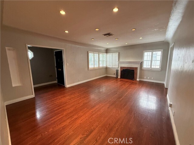 Building Photo - 527 S Orchard Dr