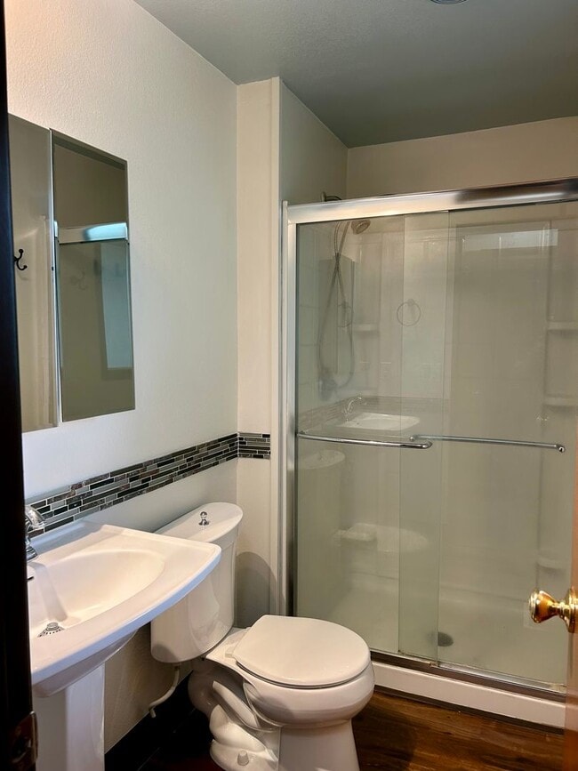 Building Photo - Charming Single Level Home - Keizer