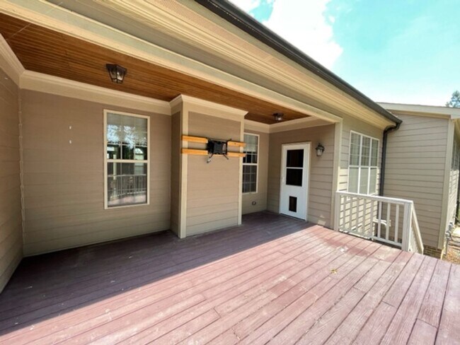 Building Photo - 3725 Nether Ridge Rd