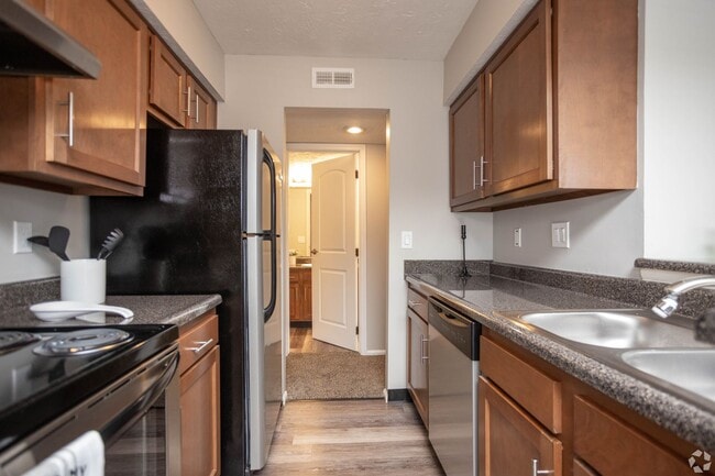 Building Photo - Available now! One bedroom with Wood Burning Fireplace, in Dublin City Schools!