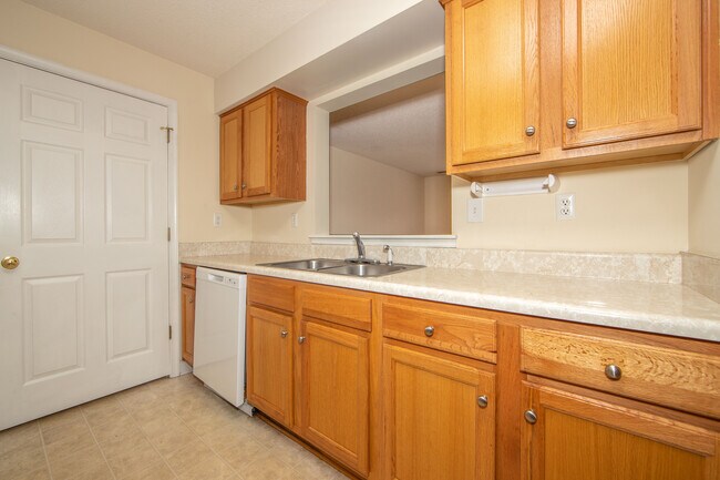 Building Photo - 1517 Woodland Ct