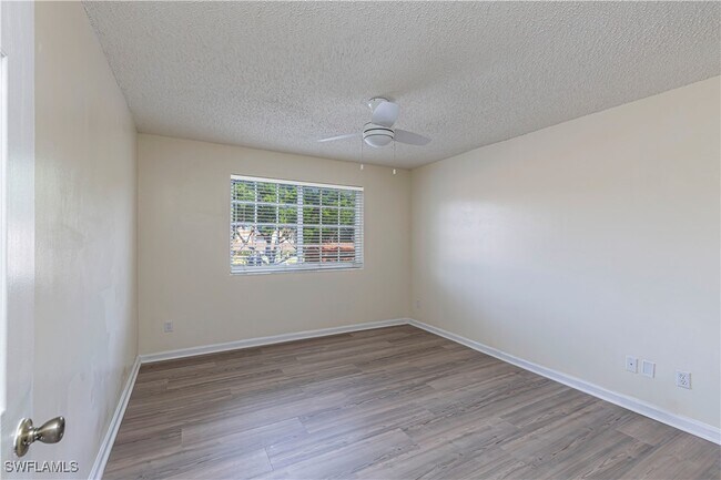 Building Photo - 1275 Wildwood Lakes Blvd