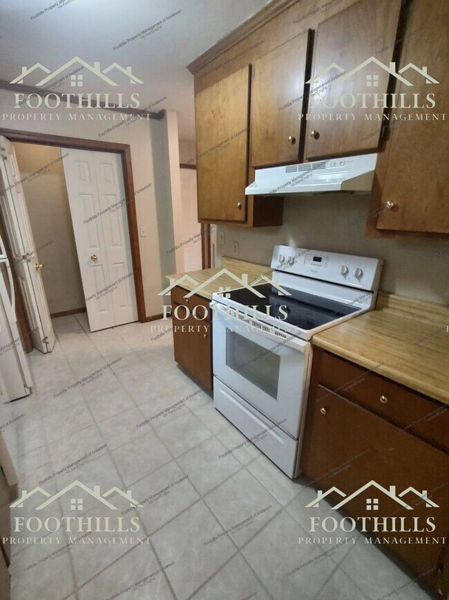 Building Photo - 4406 Lexington Way