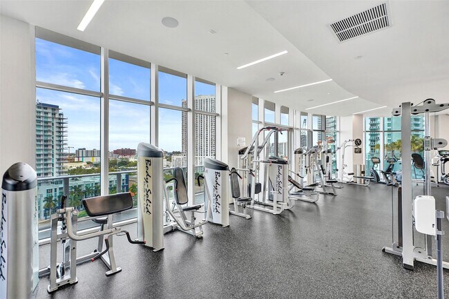 Building Photo - 488 NE 18th St