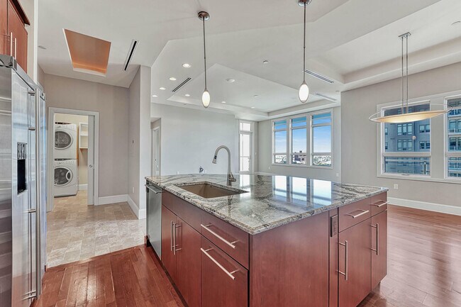 Building Photo - 5455 Landmark Pl