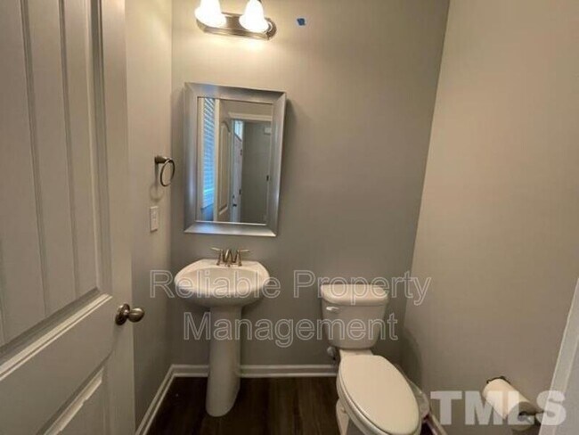 Building Photo - 23 Bluejack Ct