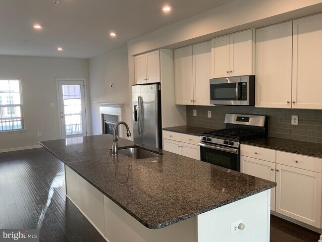 Building Photo - 13713 Little Seneca Pkwy