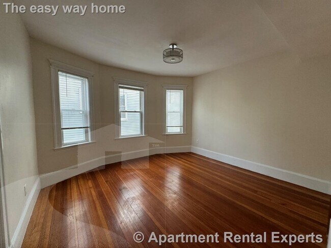 Building Photo - 65 Conwell Ave