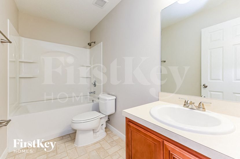 Building Photo - 622 Rosselli Blvd